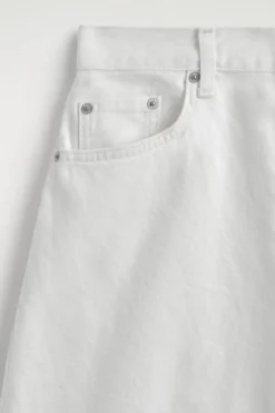 KNIELANGE JEANSSHORTS