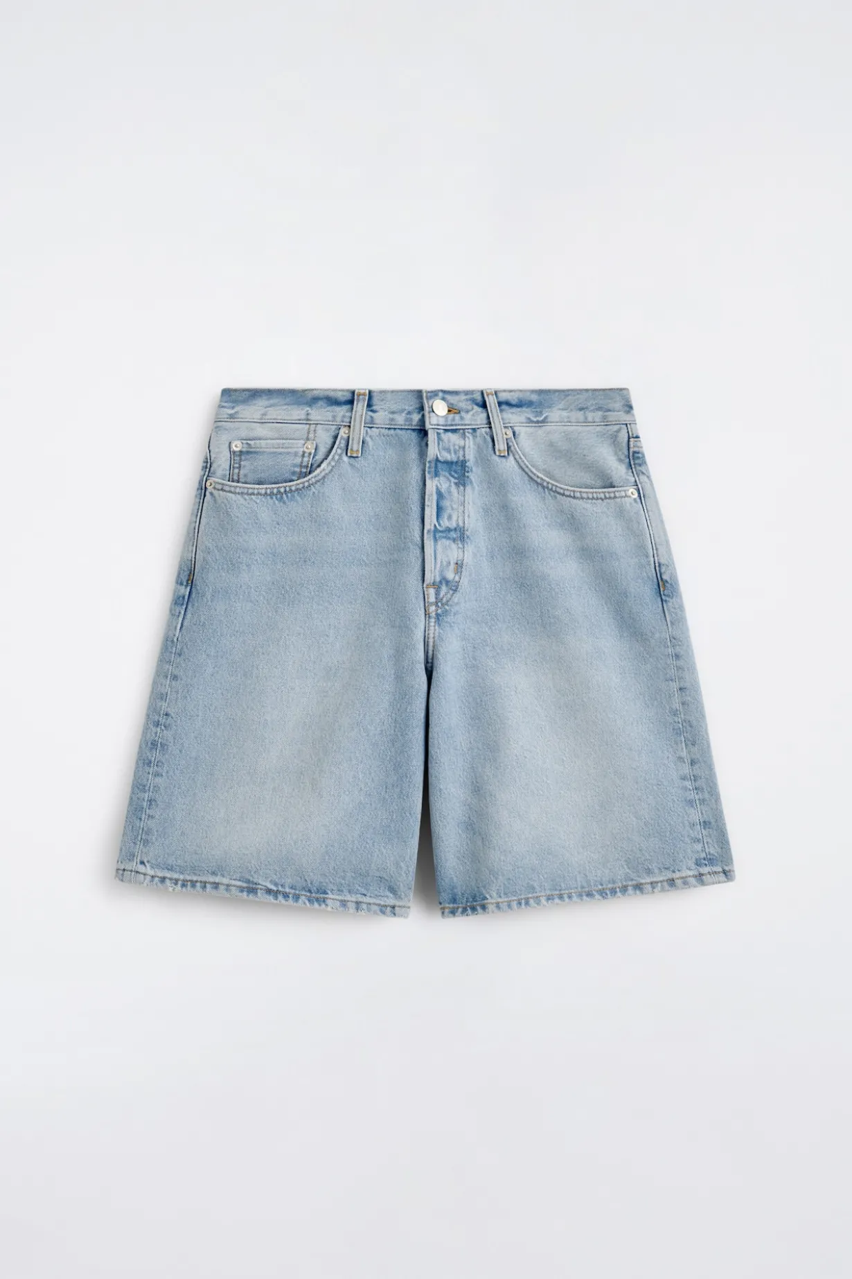 KNIELANGE JEANSSHORTS