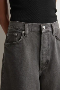 KNIELANGE JEANSSHORTS