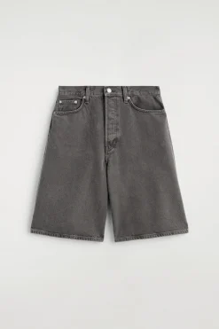 KNIELANGE JEANSSHORTS