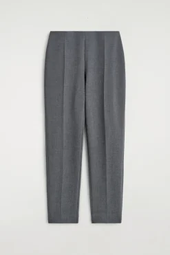KÜRZERE HOSE MIT SCHMALEM BEIN