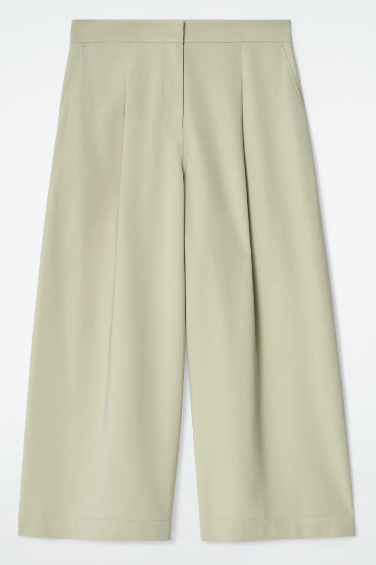 KÜRZERE HOSE MIT WEITEM BEIN