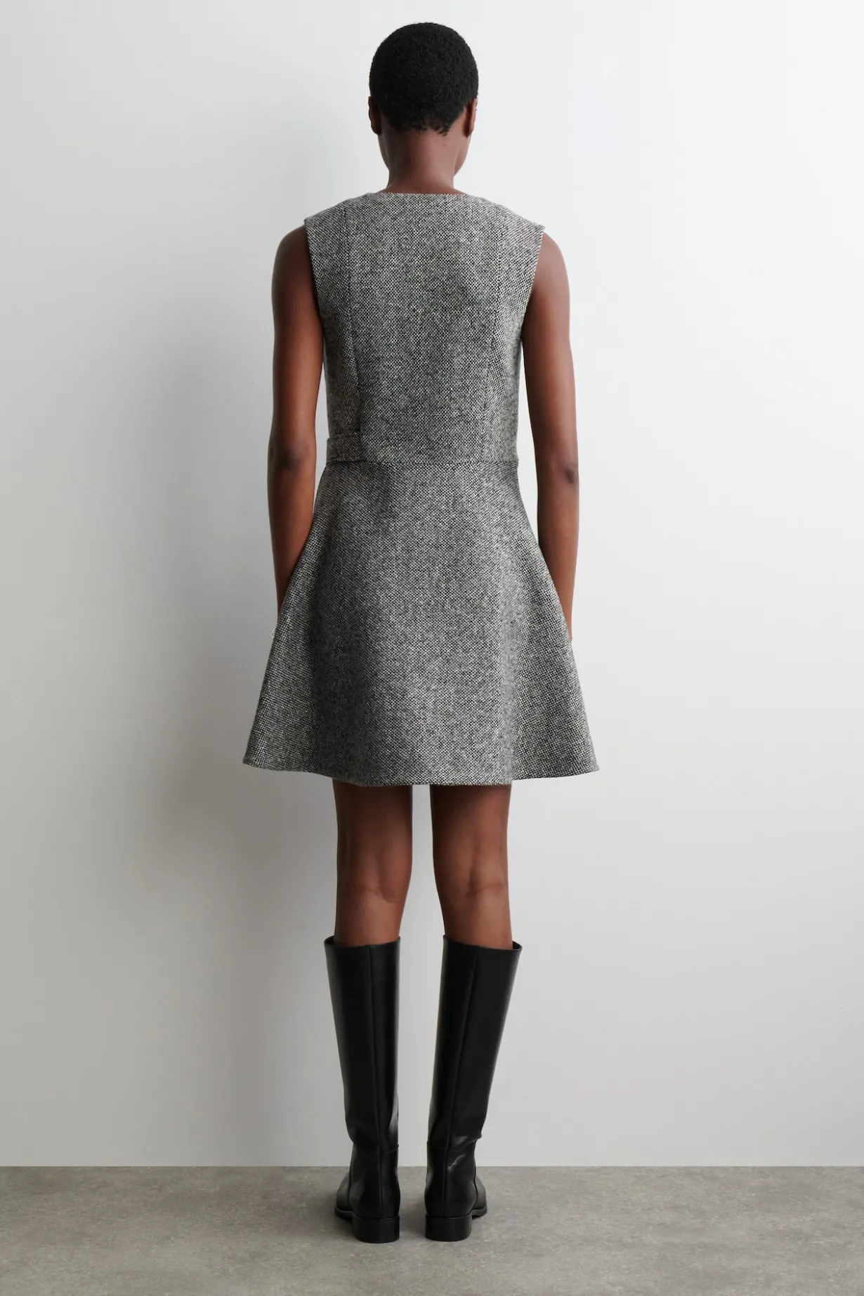 KURZES WICKELKLEID AUS TWEED