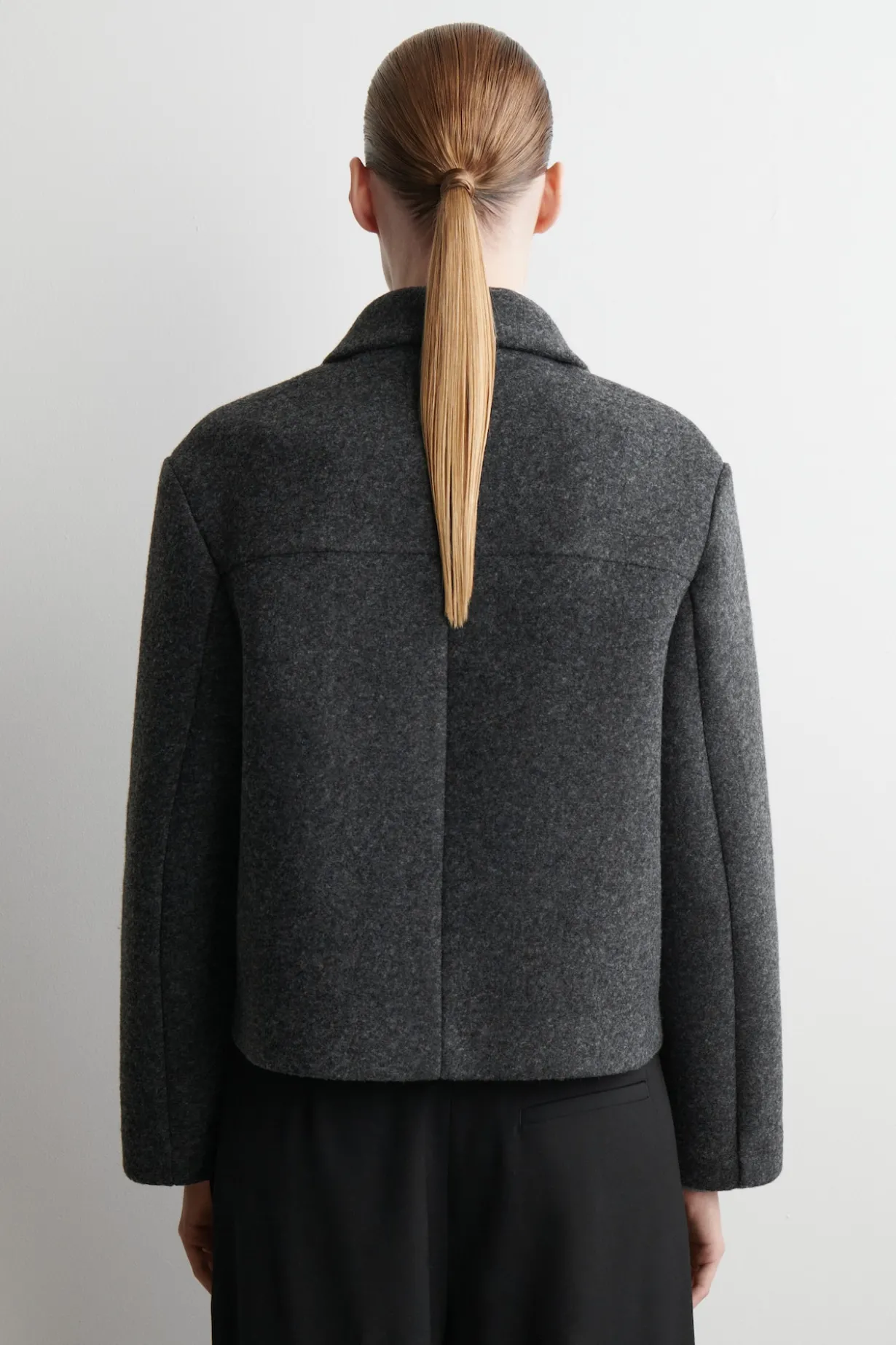 KURZJACKE AUS GEKOCHTEM WOLL-MIX