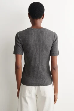 KURZÄRMLIGE STRICKJACKE AUS POINTELLE-STRICK