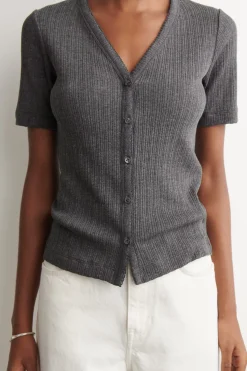 KURZÄRMLIGE STRICKJACKE AUS POINTELLE-STRICK