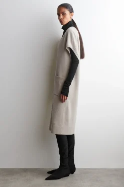 LANGE STRICKJACKE AUS WOLLE