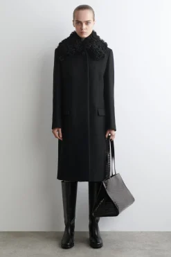 LANGER WOLLMANTEL MIT SHEARLING-KRAGEN