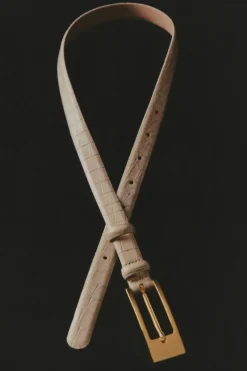 LEDERGÜRTEL MIT LÄNGLICHER SCHNALLE
