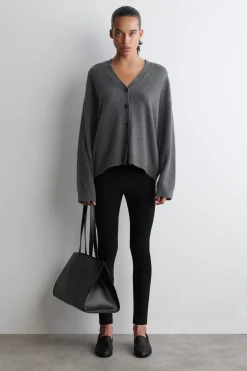 LEGGINGS MIT REISSVERSCHLUSS AM BEIN