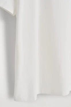 LEICHT VERKÜRZTES T-SHIRT