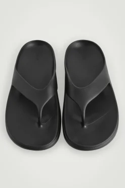 LEICHTE FLIP-FLOPS AUS EVA