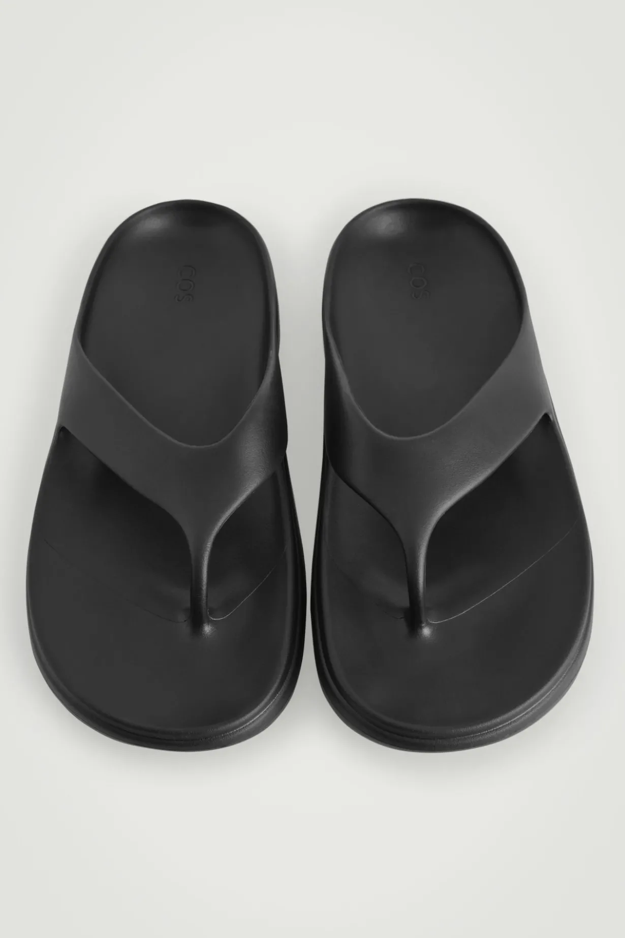 LEICHTE FLIP-FLOPS AUS EVA