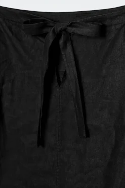 LEINENBLUSE MIT BINDEDETAIL