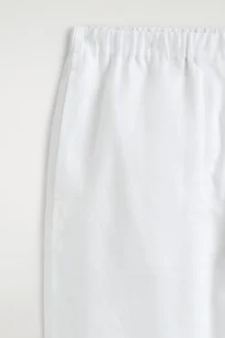 LEINENHOSE MIT BARREL-BEIN UND ELASTISCHEM BUND