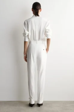 LEINENHOSE MIT GERADEM BEIN