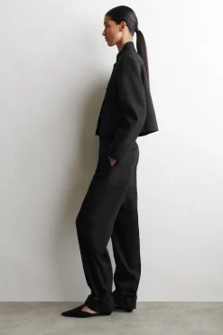 LEINENHOSE MIT GERADEM BEIN