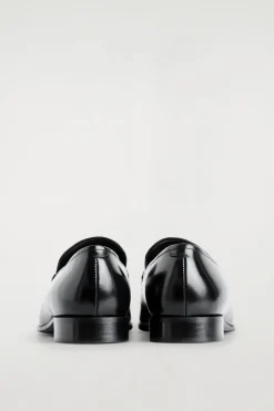 LOAFERS AUS GLÄNZENDEM LEDER