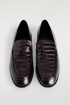 LOAFERS AUS LEDER IN KROKODILOPTIK