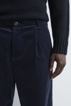 LOCKERE CORDHOSE MIT GERADEM BEIN UND FALTEN