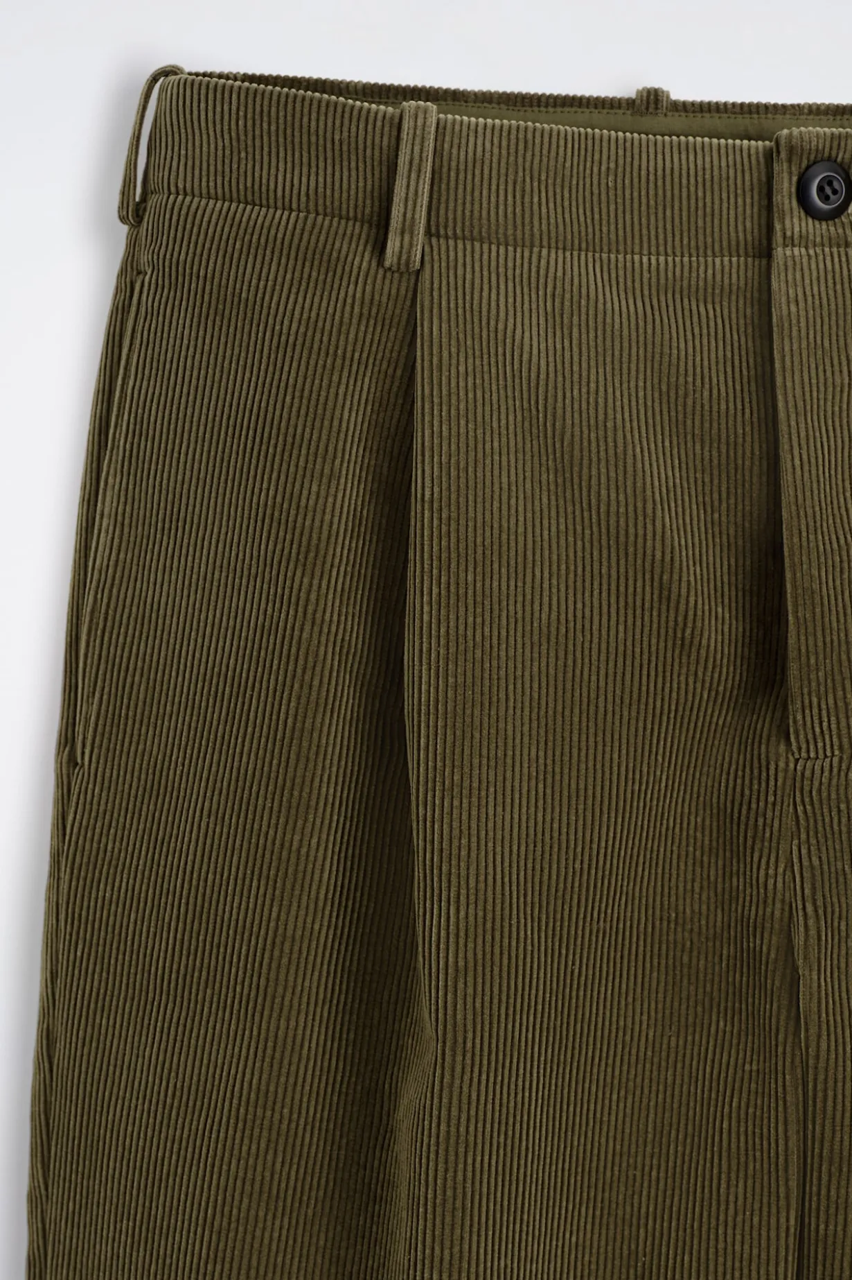 LOCKERE CORDHOSE MIT GERADEM BEIN UND FALTEN