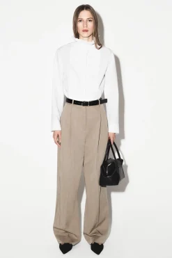 LOCKERE, FLIESSENDE HOSE MIT WEITEM BEIN