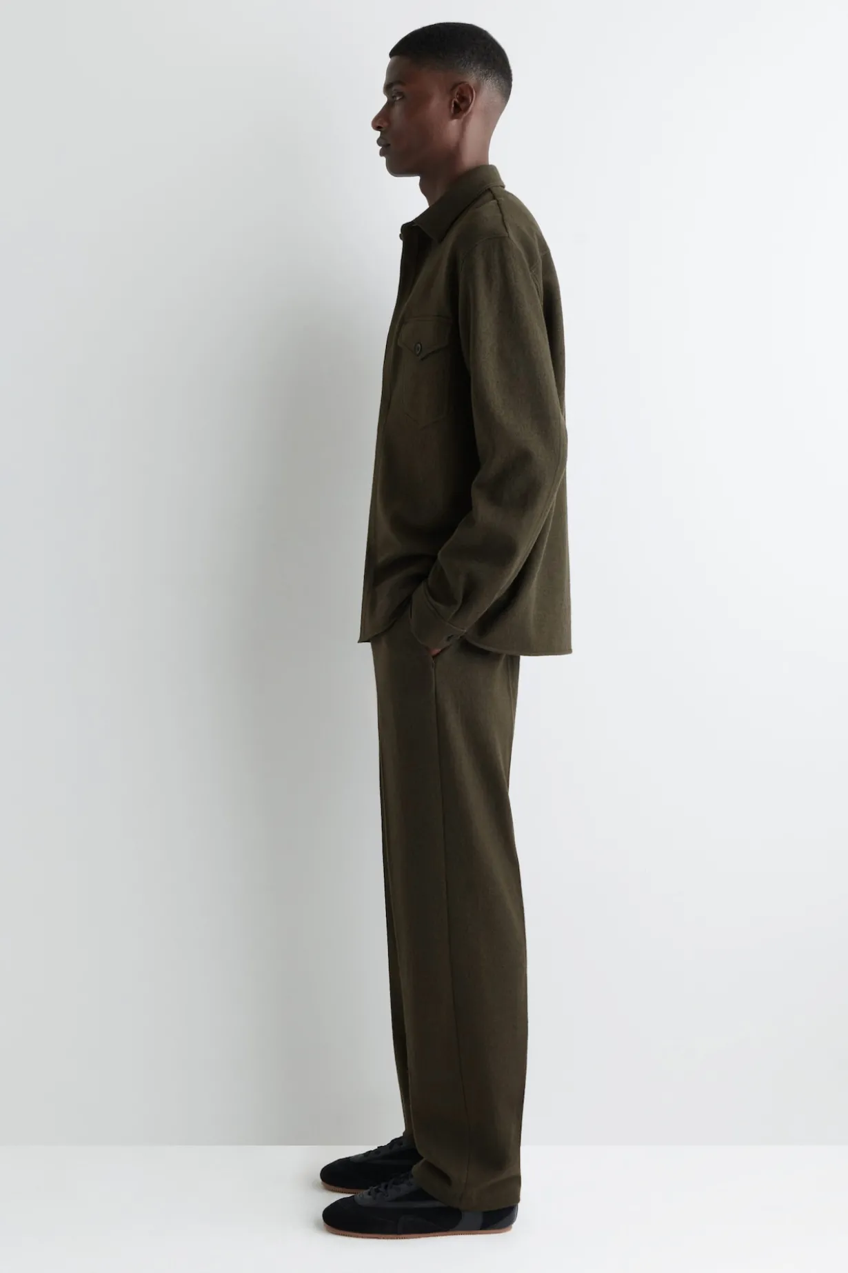 LOCKERE HEMDJACKE AUS GEKOCHTER WOLLE