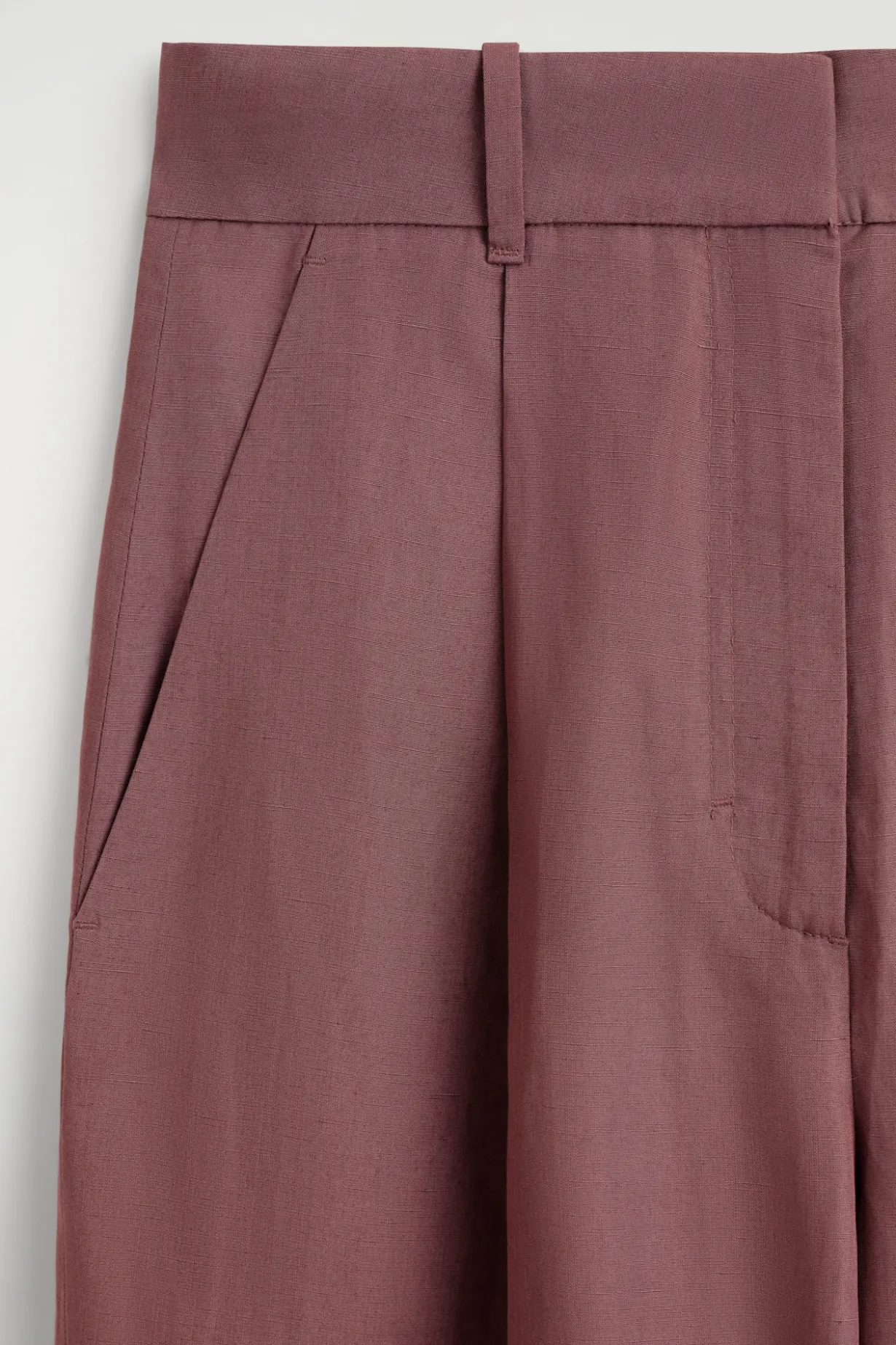 LOCKERE HOSE AUS LEINEN-MIX MIT WEITEM BEIN