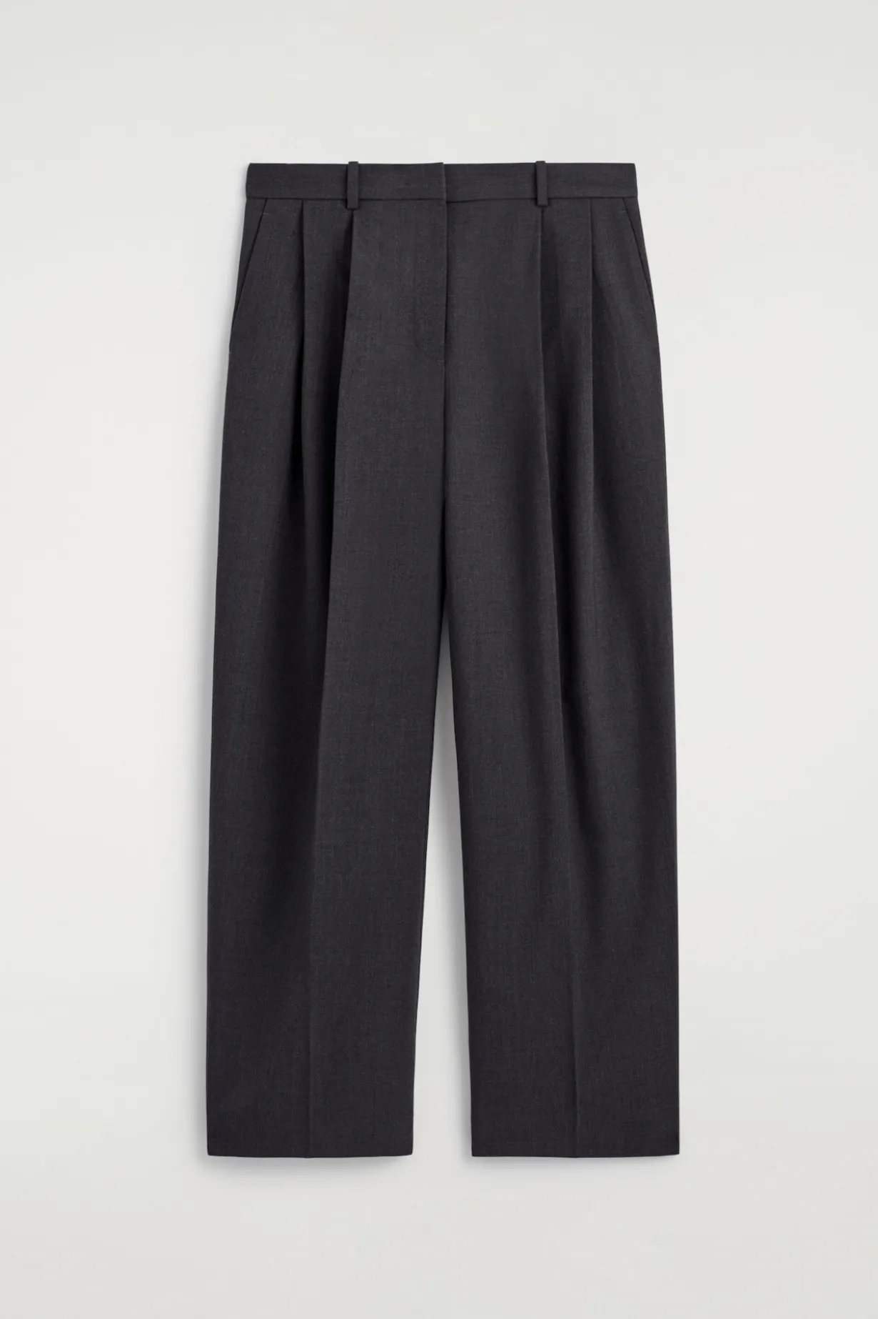 LOCKERE HOSE AUS TWILL MIT WEITEM BEIN