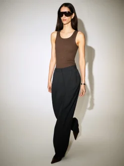 LOCKERE HOSE AUS TWILL MIT WEITEM BEIN