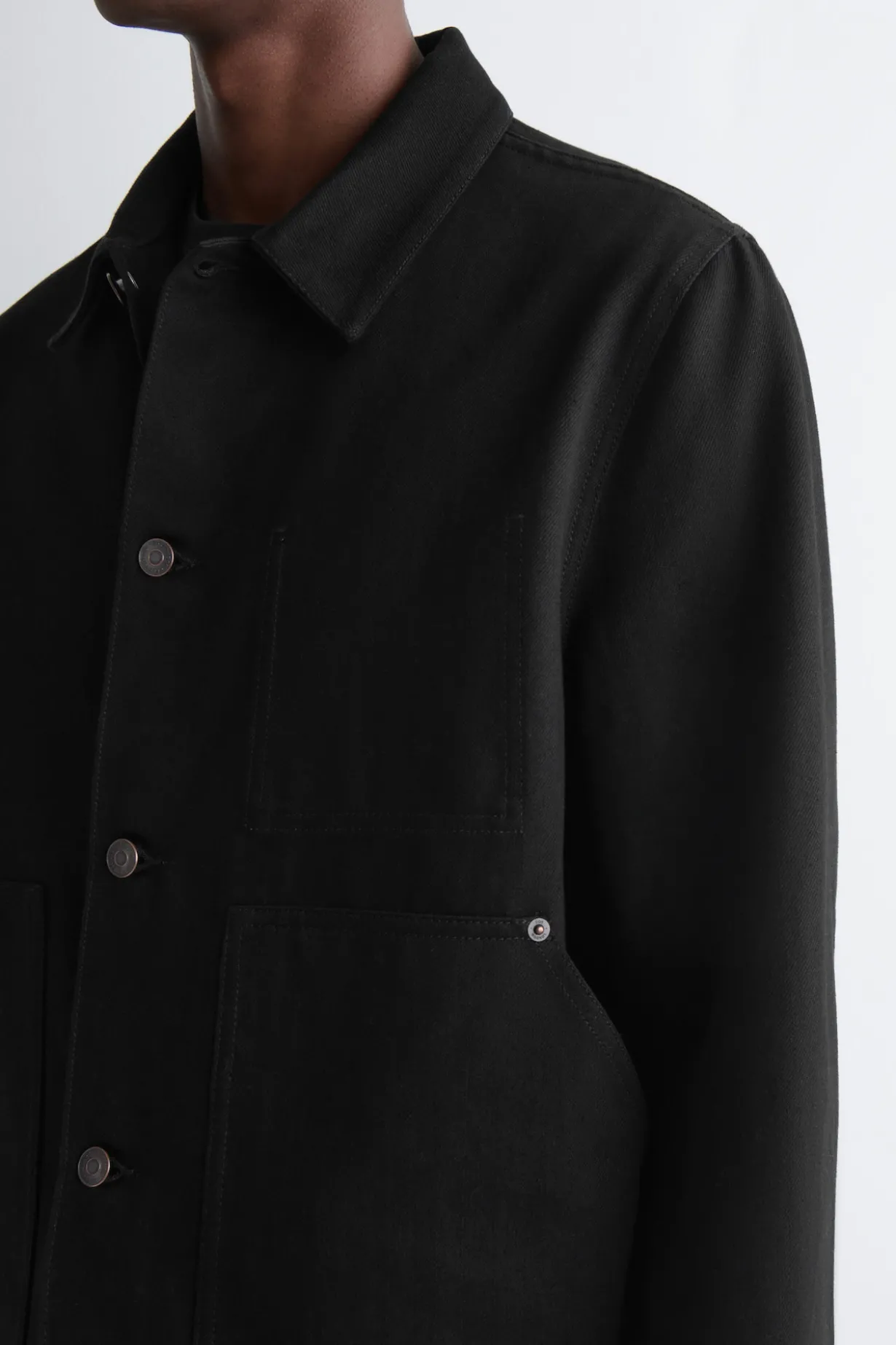 LOCKERE JEANSJACKE MIT WEBKANTE