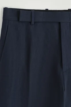 LOCKERE LEINENHOSE MIT GERADEM BEIN