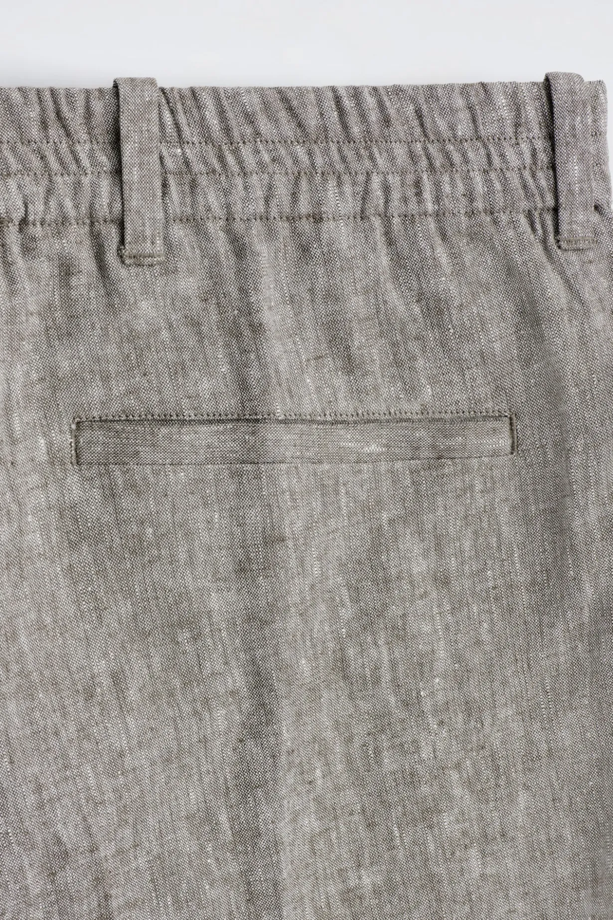 LOCKERE LEINENHOSE MIT GERADEM BEIN