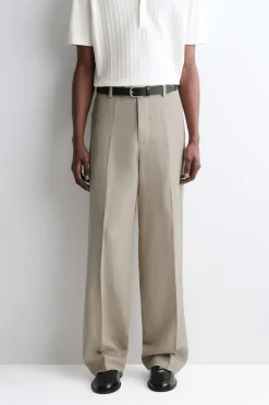 LOCKERE LEINENHOSE MIT GERADEM BEIN