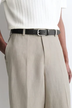 LOCKERE LEINENHOSE MIT GERADEM BEIN