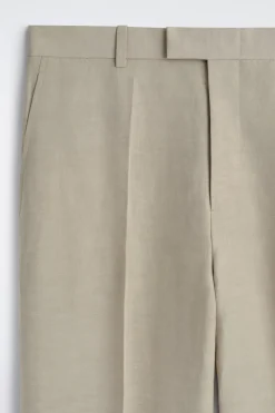 LOCKERE LEINENHOSE MIT GERADEM BEIN