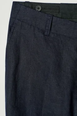 LOCKERE LEINENHOSE MIT SCHMAL ZULAUFENDEM BEIN