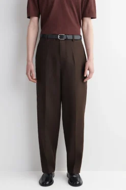 LOCKERE LEINENHOSE MIT SCHMAL ZULAUFENDEM BEIN
