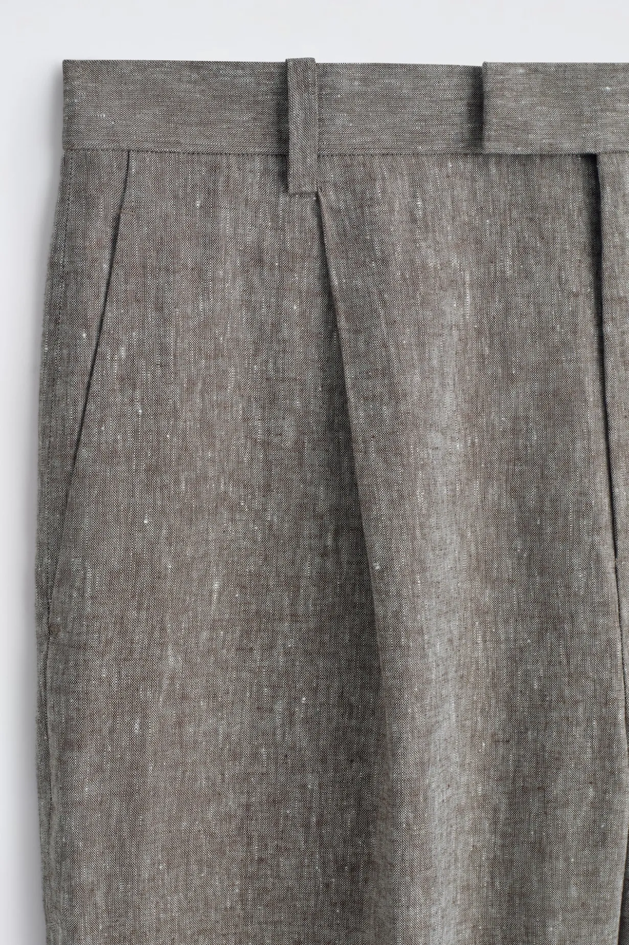 LOCKERE LEINENHOSE MIT WEITEM BEIN