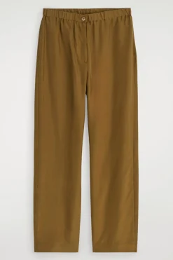 LOCKERE SEIDENHOSE