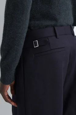 LOCKERE WOLLHOSE MIT GERADEM BEIN