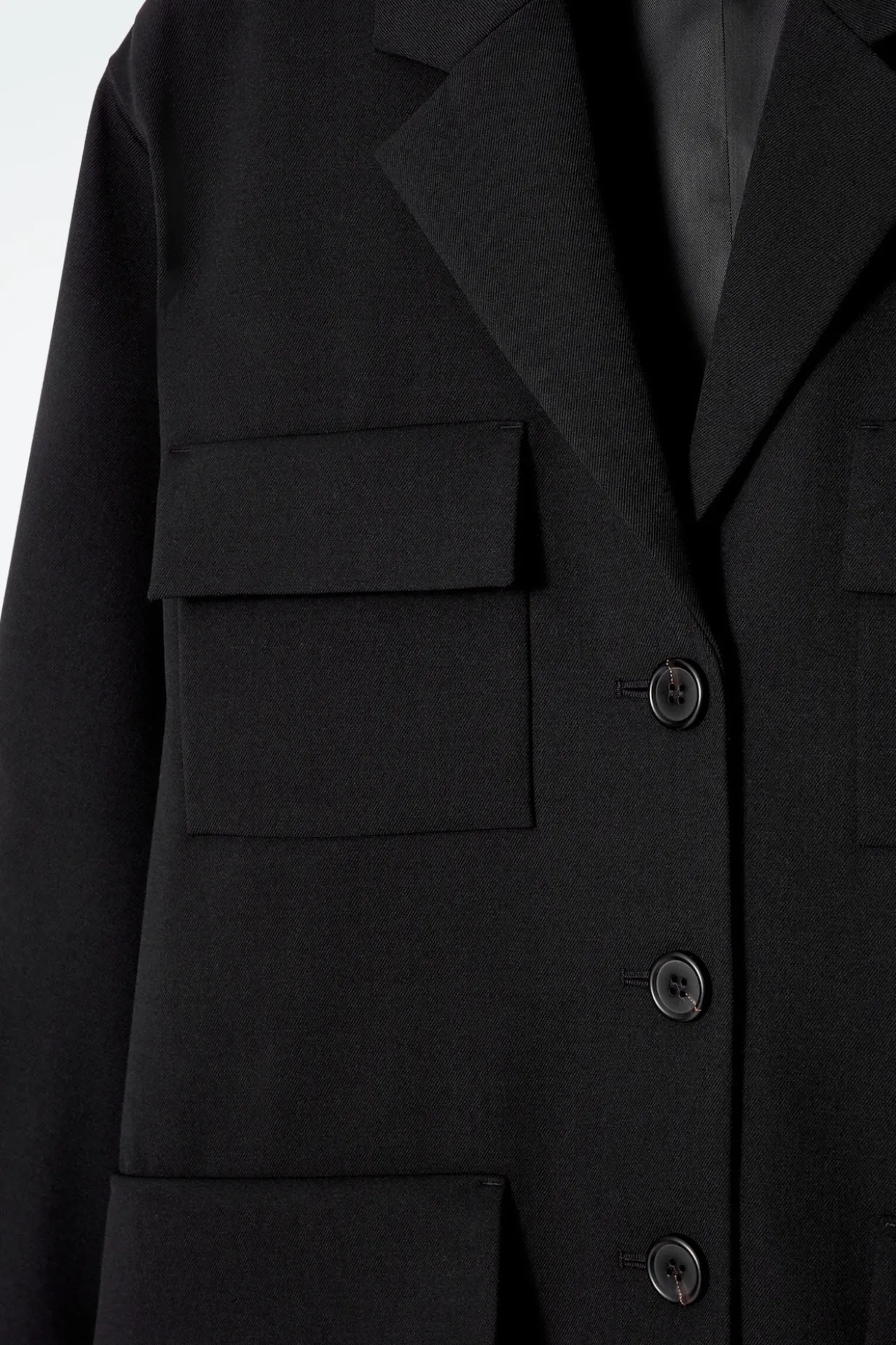 LOCKERER EINREIHIGER UTILITY-BLAZER