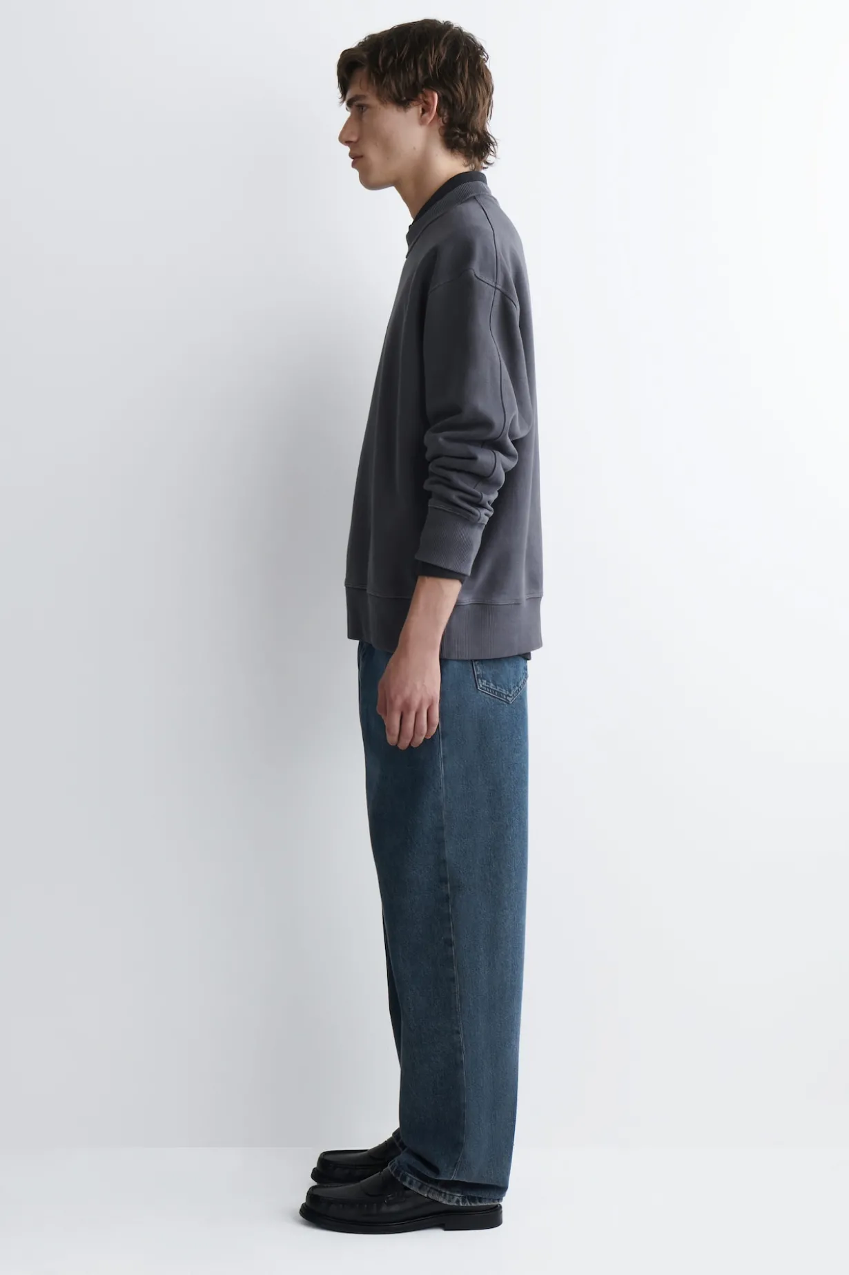 LOCKERES SWEATSHIRT AUS VORGEWASCHENER BAUMWOLLE