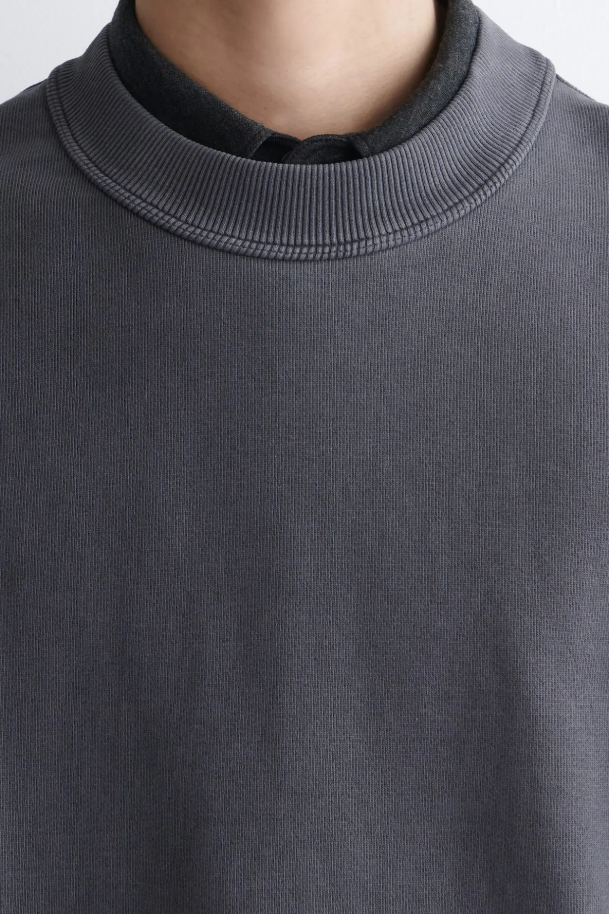 LOCKERES SWEATSHIRT AUS VORGEWASCHENER BAUMWOLLE