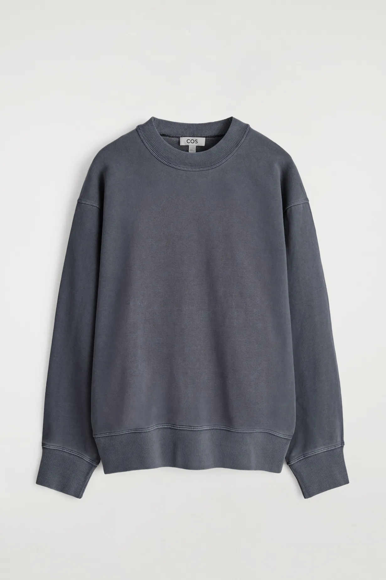 LOCKERES SWEATSHIRT AUS VORGEWASCHENER BAUMWOLLE