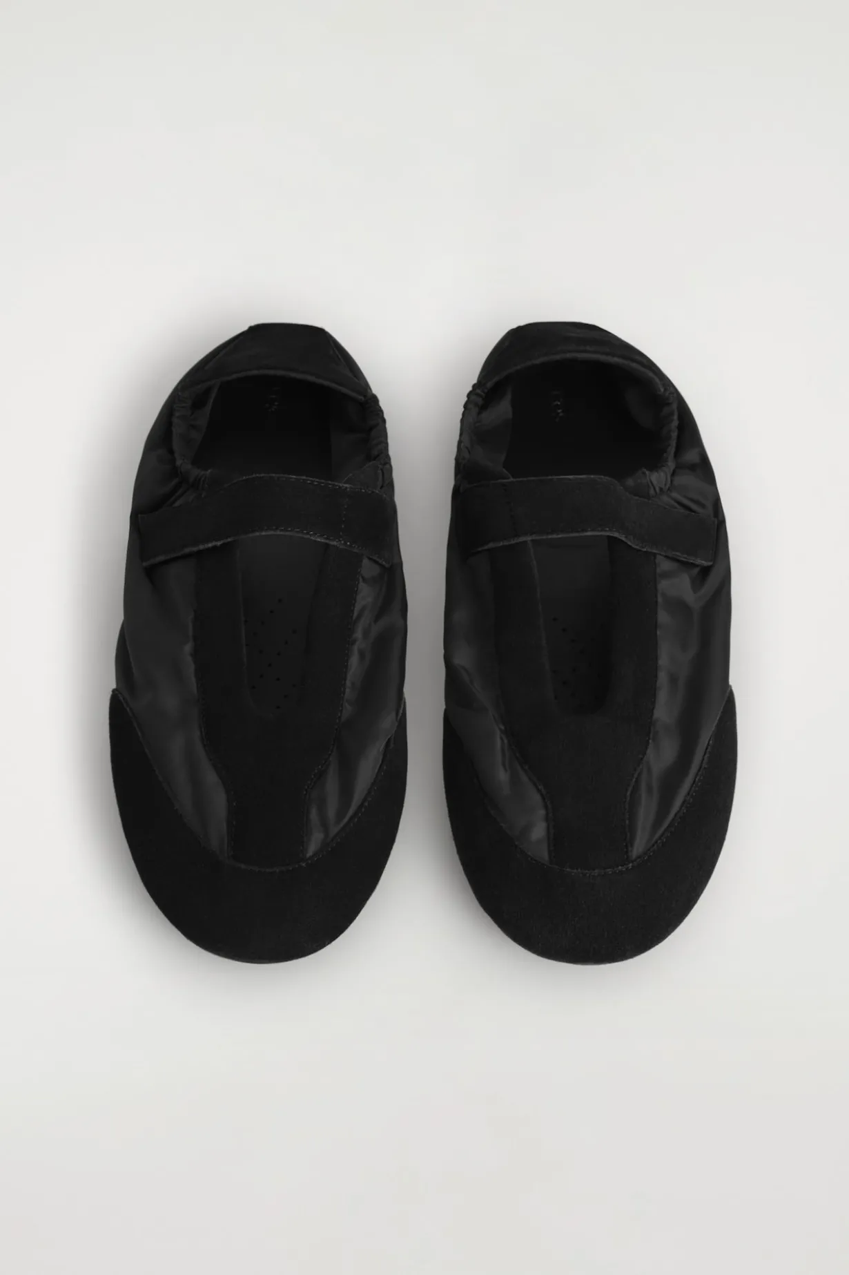 MARY-JANE-SNEAKER AUS VELOURSLEDER UND NYLON