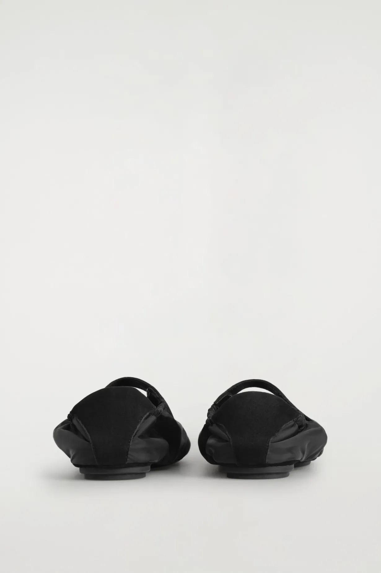 MARY-JANE-SNEAKER AUS VELOURSLEDER UND NYLON