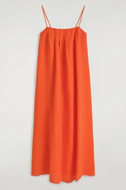 MAXIKLEID AUS LEINEN MIT FALTEN