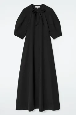 MAXIKLEID MIT BINDEDETAIL