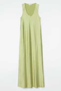 MAXIKLEID MIT SCHRÄGEM STOFFVERLAUF